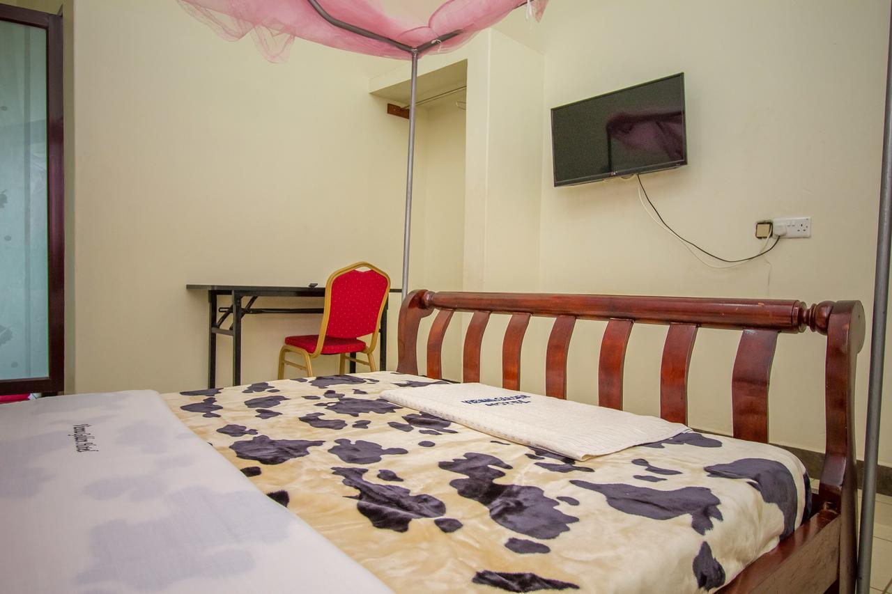 Vienna Golden Hotel Masaka Esterno foto